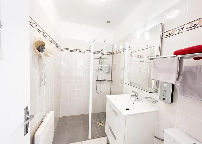 Hotel L'hermitage 2*